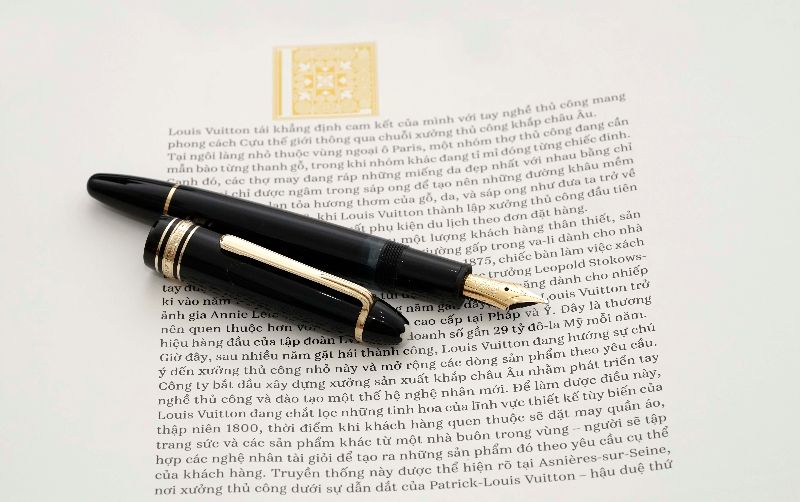 Montblanc_Meisterstuck_146_Classic_Black_Resin_1.jpg