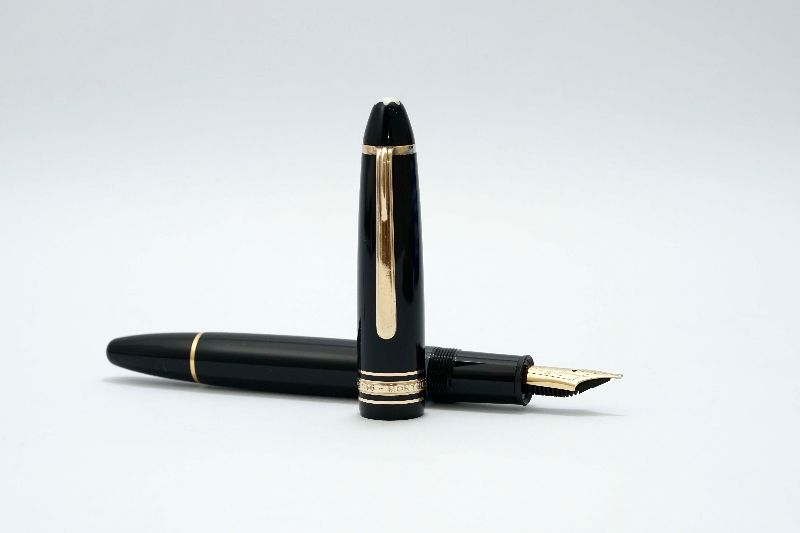 Montblanc_Meisterstuck_146_Classic_Black_Resin_3.jpg