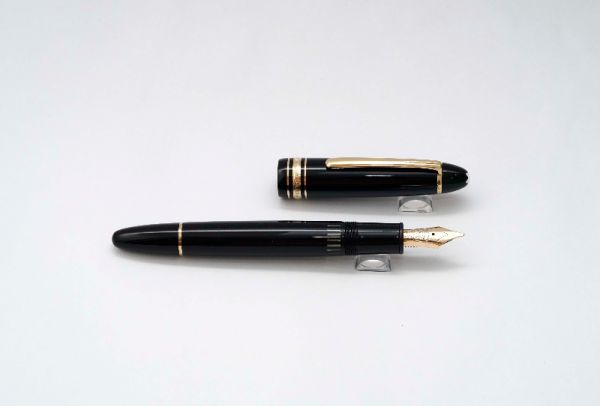 Montblanc_Meisterstuck_146_Classic_Black_Resin_7.jpg
