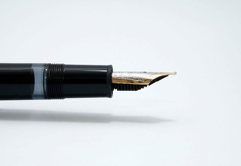 Montblanc_Meisterstuck_146_Legrand_Black_Resin_7.jpg