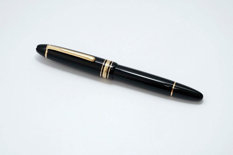 Montblanc_Meisterstuck_146_Legrand_Black_Resin_9.jpg