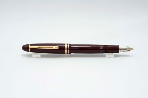 Montblanc_Meisterstuck_146_Legrand_Bordeaux_7.jpg