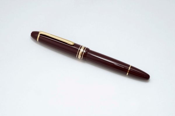 Montblanc_Meisterstuck_146_Legrand_Bordeaux_8.jpg