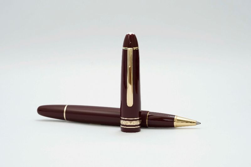 Montblanc_Meisterstück_162_LeGrand_Bordeaux_Rollerball_3.jpg