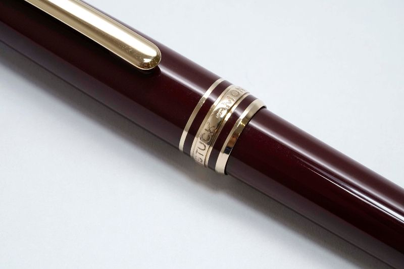 Montblanc_Meisterstuck_164R_Bordeaux_7.jpg