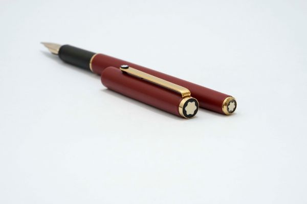 Montblanc_Noblesse_Slimline_Matte_Red_3.jpg