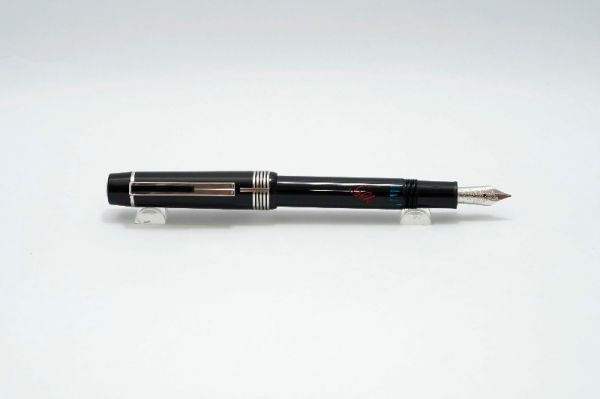 Montblanc_Sir_Georg_Solti_Special_Edition_9.jpg