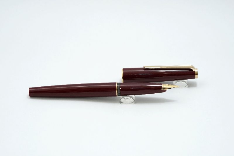 Montblanc_Vintage_320_Bordeaux_6.jpg