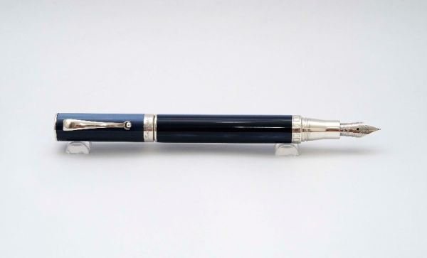 Montegrappa_Espressione_Blue_Pearl_10.jpg