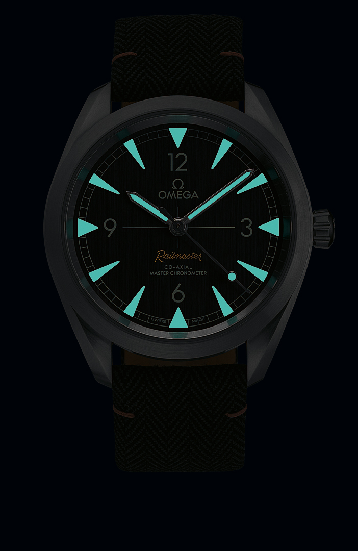 Omega_Railmaster_lume_1000.jpg