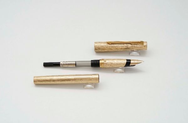 Parker-105-Rolled-Gold-Bark-Pattern-5.jpg