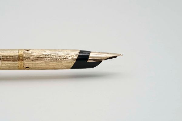 Parker-105-Rolled-Gold-Bark-Pattern-9.jpg