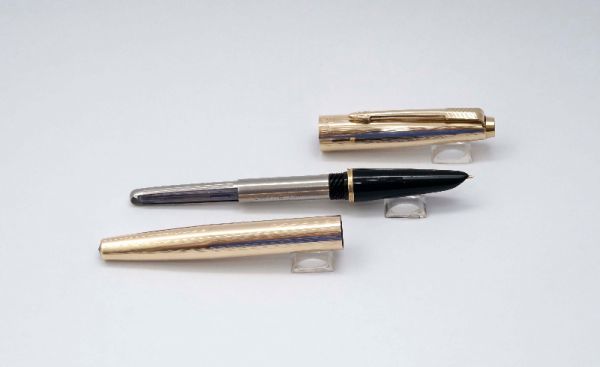 Parker-17-Lady-Insignia-12CT-Rolled-Gold-3.jpg