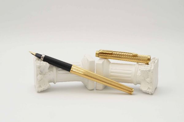 Parker-180-Gold-Plated-Milleraies-1.jpg