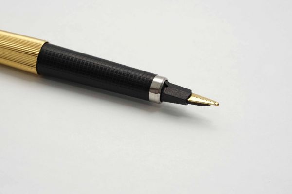 Parker-180-Gold-Plated-Milleraies-5.jpg