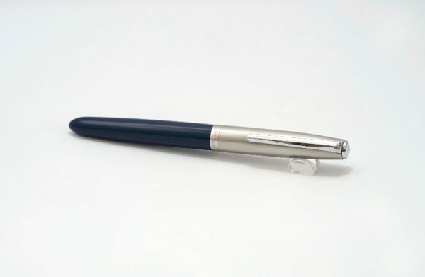 Parker-21-Aerometric-Satin-Lustraloy-Cap-&-Blue-Barrel-6.jpg