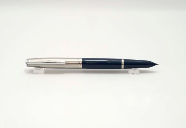 Parker-21-Aerometric-Satin-Lustraloy-Cap-&-Blue-Barrel-7.jpg