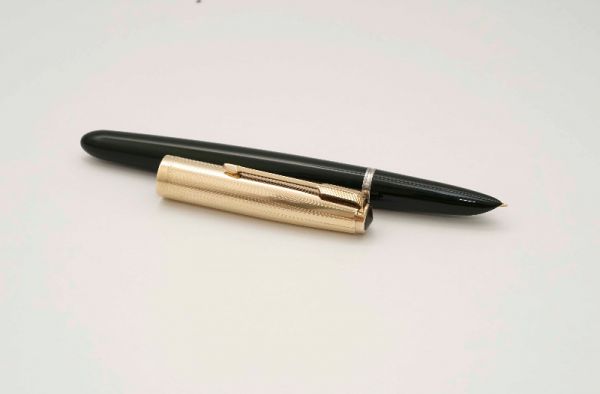 Parker-51-Aerometric-12K-Rolled-Gold-Cap-Dark-Brown-3.jpg