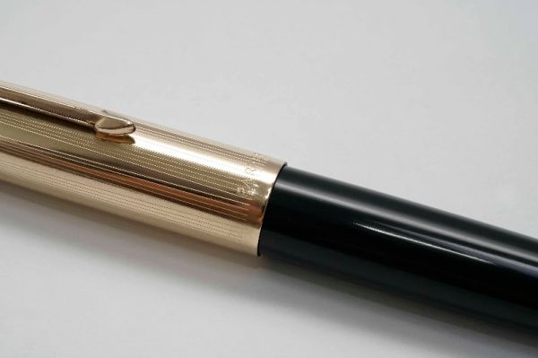 Parker-51-Aerometric-12K-Rolled-Gold-Cap-Dark-Brown-5.jpg