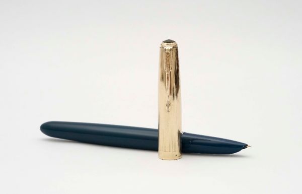 Parker-51-Aerometric-Blue-Cedar-Gold-Filled-Cap-Blue-Diamond-2.jpg