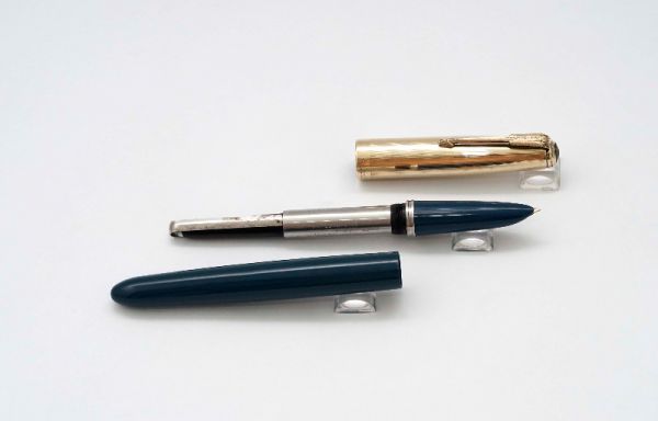 Parker-51-Aerometric-Blue-Cedar-Gold-Filled-Cap-Blue-Diamond-6.jpg