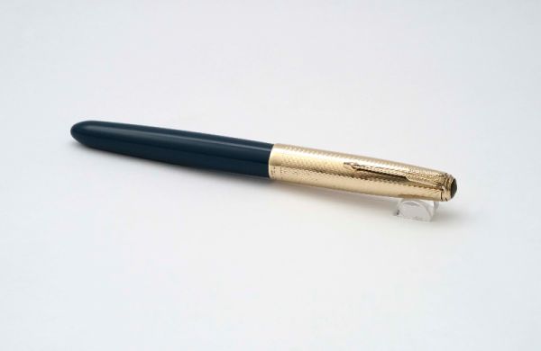 Parker-51-Aerometric-Blue-Cedar-Gold-Filled-Cap-Blue-Diamond-7.jpg