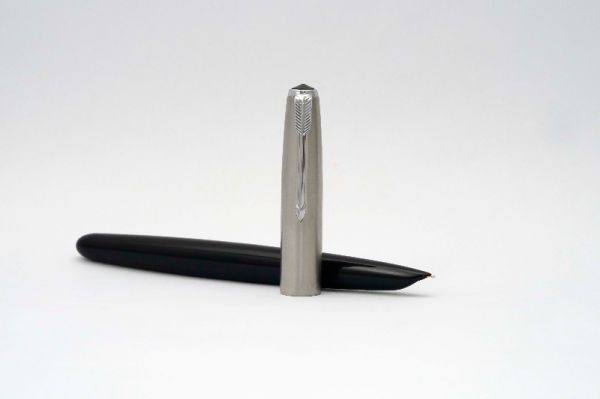 Parker-51-Aerometric-Lustraloy-Cap-Black-Barrel-2.jpg