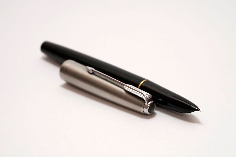 Parker-51-Mark-III-Black-Lustraloy-Cap-1.jpg