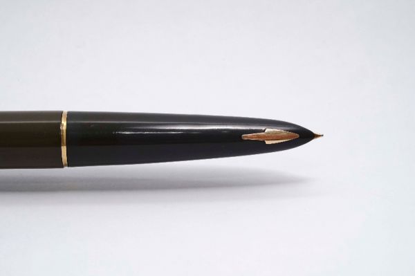 Parker-61-Coffee-Brown-Rolled-Gold-Rainbow-Cap-4.jpg