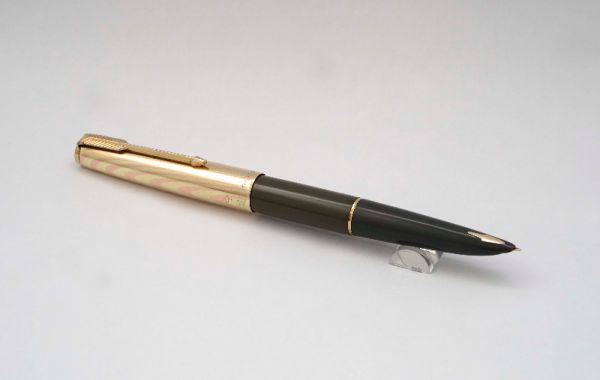 Parker-61-Coffee-Brown-Rolled-Gold-Rainbow-Cap-6.jpg