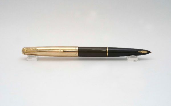 Parker-61-Coffee-Brown-Rolled-Gold-Rainbow-Cap-7.jpg