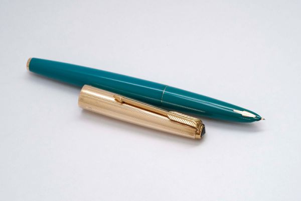 Parker-61-Vista-Blue-Gold-Filled-Cap-4.jpg