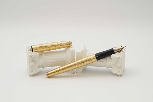 Parker-75-Custom-Insignia-Gold-Filled-1.jpg