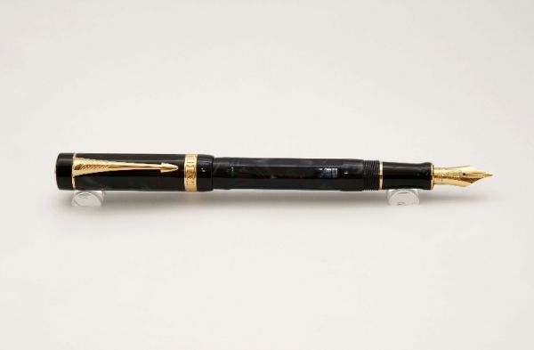 Parker-Duofold-Black-Pearl-Lucky-8-Limited-Edition-11.jpg