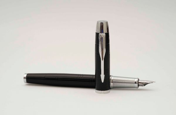 Parker-IM-Premium-Matte-Black-2.jpg