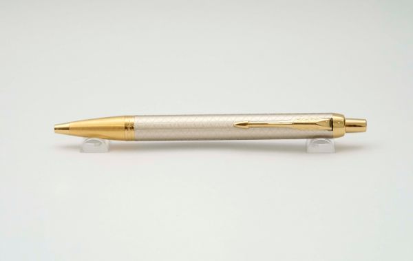 Parker-IM-Premium-Warm-Silver-Gold-Retractable-6.jpg