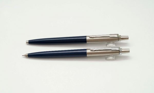 Parker-Jotter-Dark-Blue-8.jpg