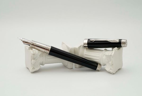 Parker-Premier-09-Black-Platinum-1.jpg