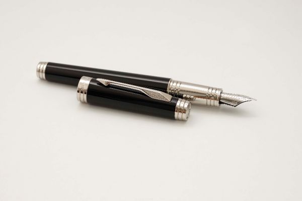 Parker-Premier-09-Black-Platinum-3.jpg