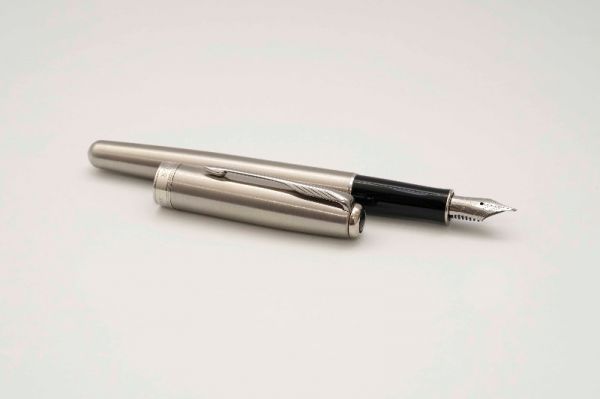 Parker-Sonnet-2007-Stainless-Steel-3.jpg