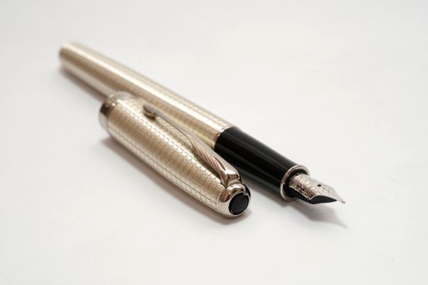 Parker-Sonnet-2010-Sterling-Silver-3.jpg