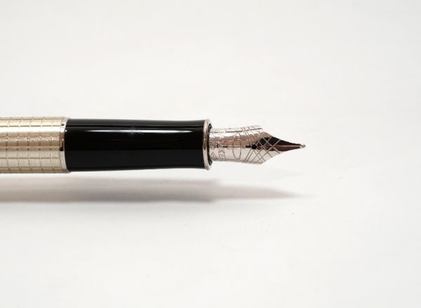 Parker-Sonnet-2010-Sterling-Silver-4.jpg