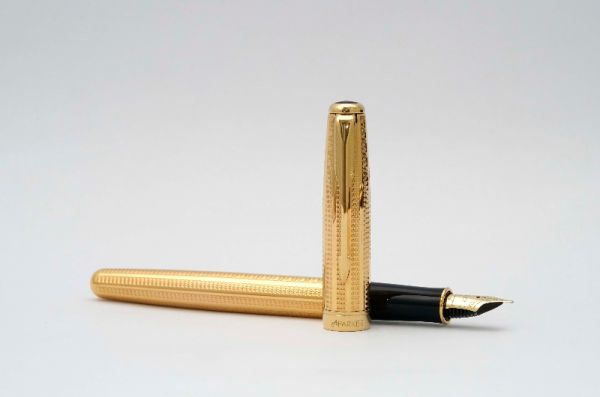 Parker-Sonnet-Cascade-Gold-Plated-2.jpg