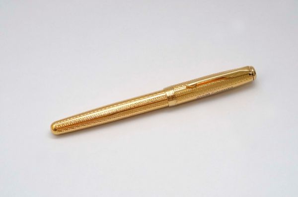 Parker-Sonnet-Cascade-Gold-Plated-4.jpg