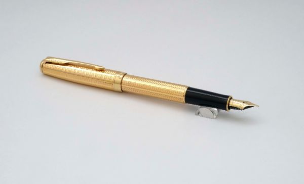 Parker-Sonnet-Cascade-Gold-Plated-7.jpg