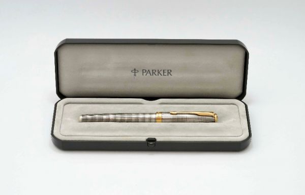 Parker-Sonnet-Ciselé-Sterling-Silver-2.jpg