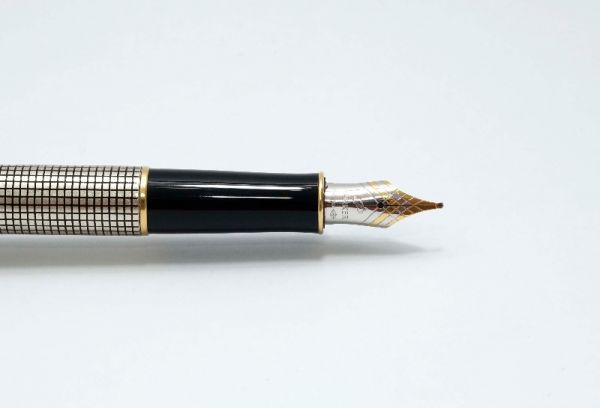 Parker-Sonnet-Ciselé-Sterling-Silver-5.jpg