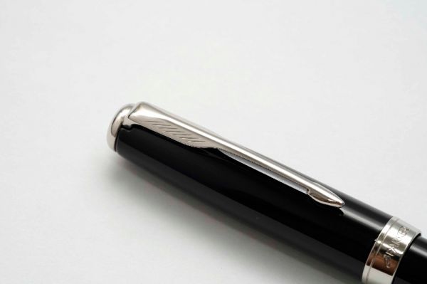 Parker-Sonnet-Lacquer-Black-4.jpg