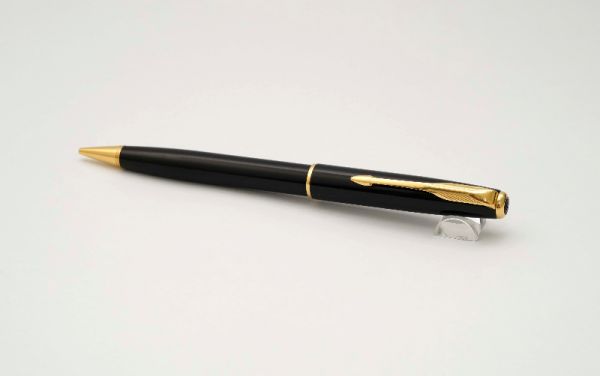 Parker-Sonnet-Lacquer-Black-Pencil-4.jpg