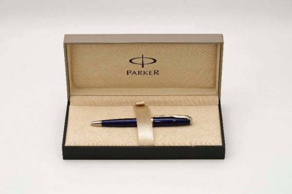 Parker-Sonnet-Mini-Blue-Lacquer-3.jpg